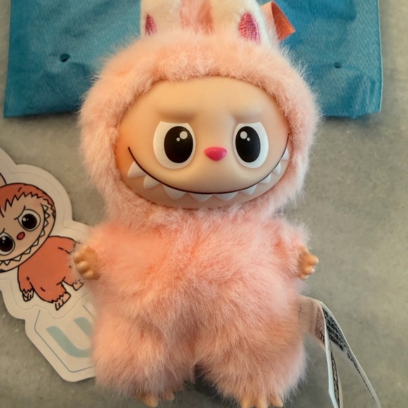 Pop Mart Pin for Love letter “U” Labubu - Picture 2 of 6